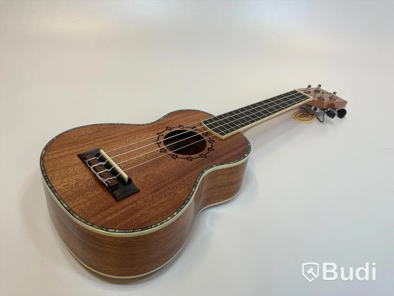 Ukulele Kokio Mahogany Soprano med concertbag